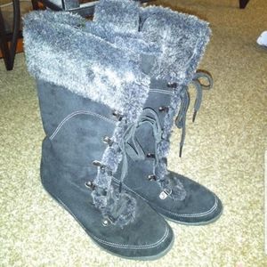 Women's wedge boots
